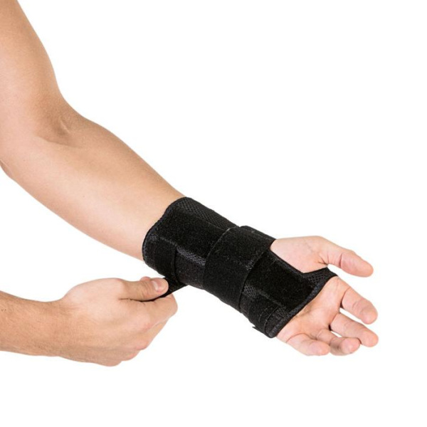 Бандаж на лучезапястный сустав компрессионный с анатомическими шинами Т-8311L  Trives