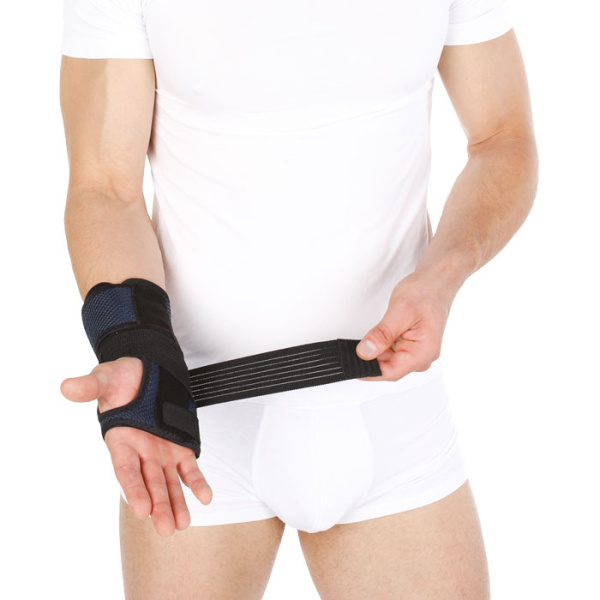 Бандаж на лучезапястный сустав Т-8391R Evolution  