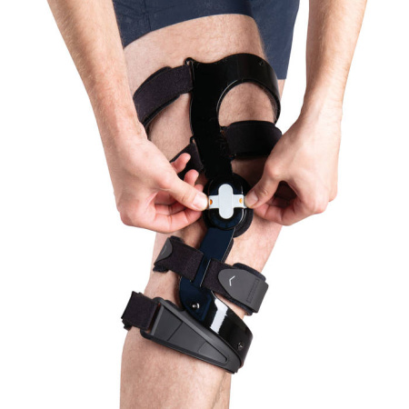 Ортез на коленный сустав (правый) Т.44.52R  Trives